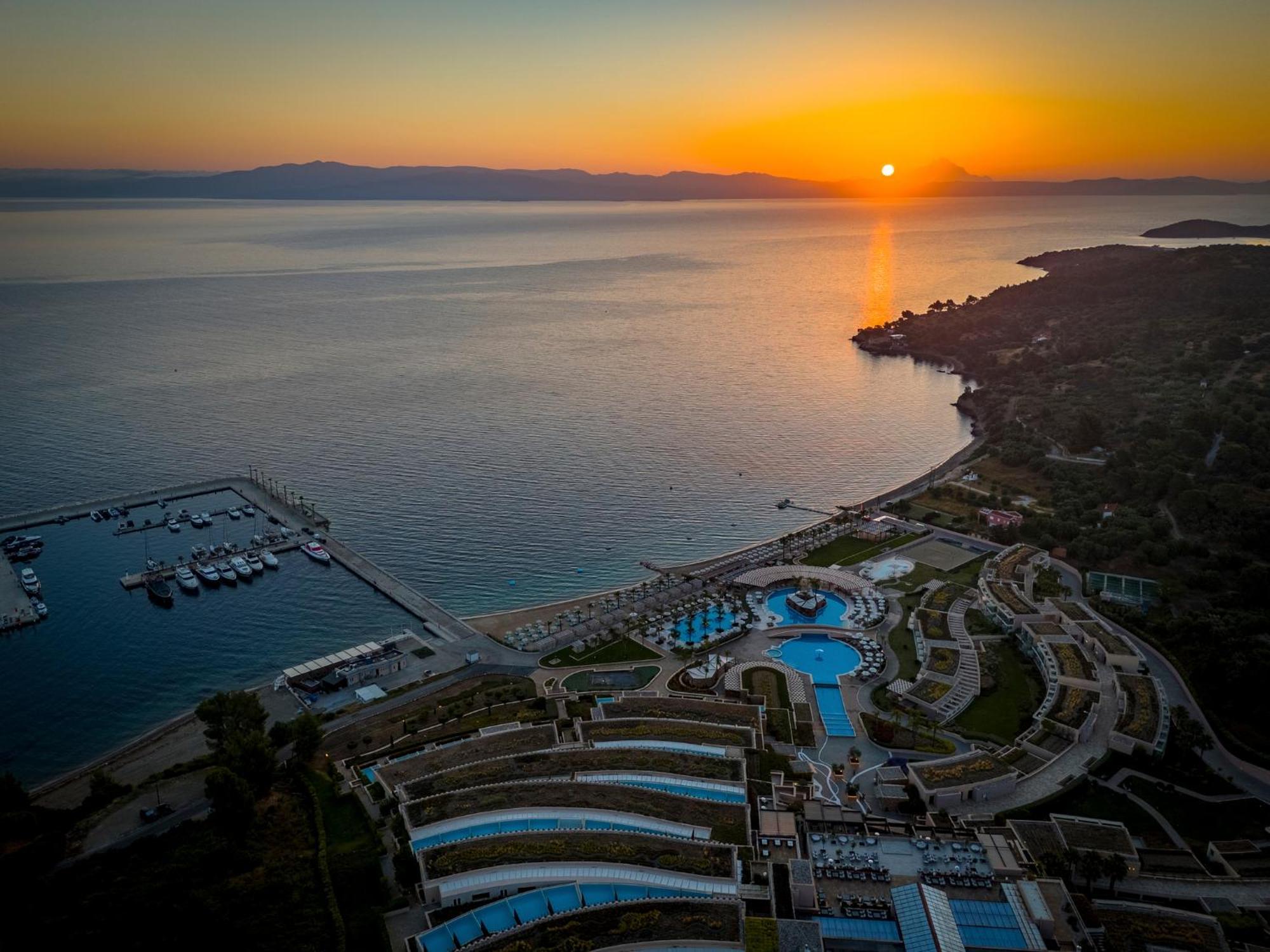 Miraggio Thermal Spa Resort Paliouri Exterior photo Sunset over the port of Skopelos